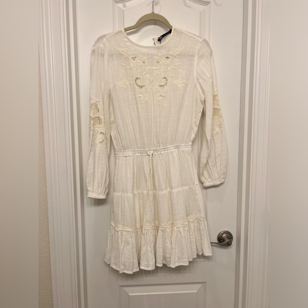 LIKE NEW!! Zara women’s limited edition cream linen dress